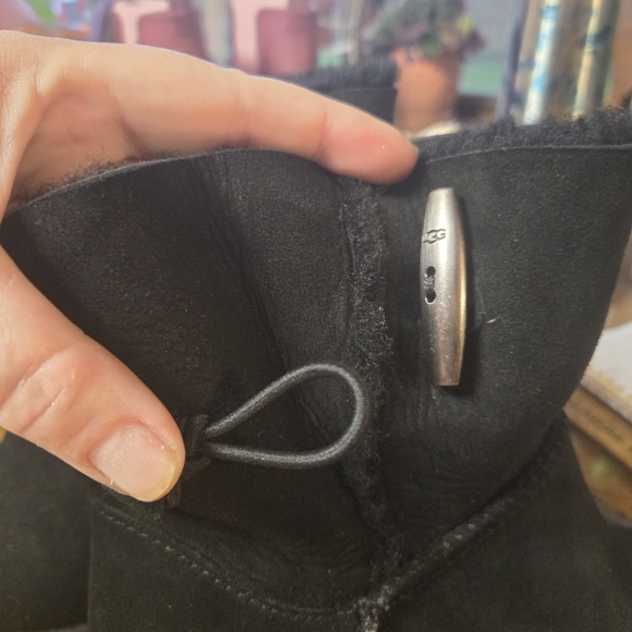 UGG Black Winter Boots with Suede Exterior - Picture 11 of 13